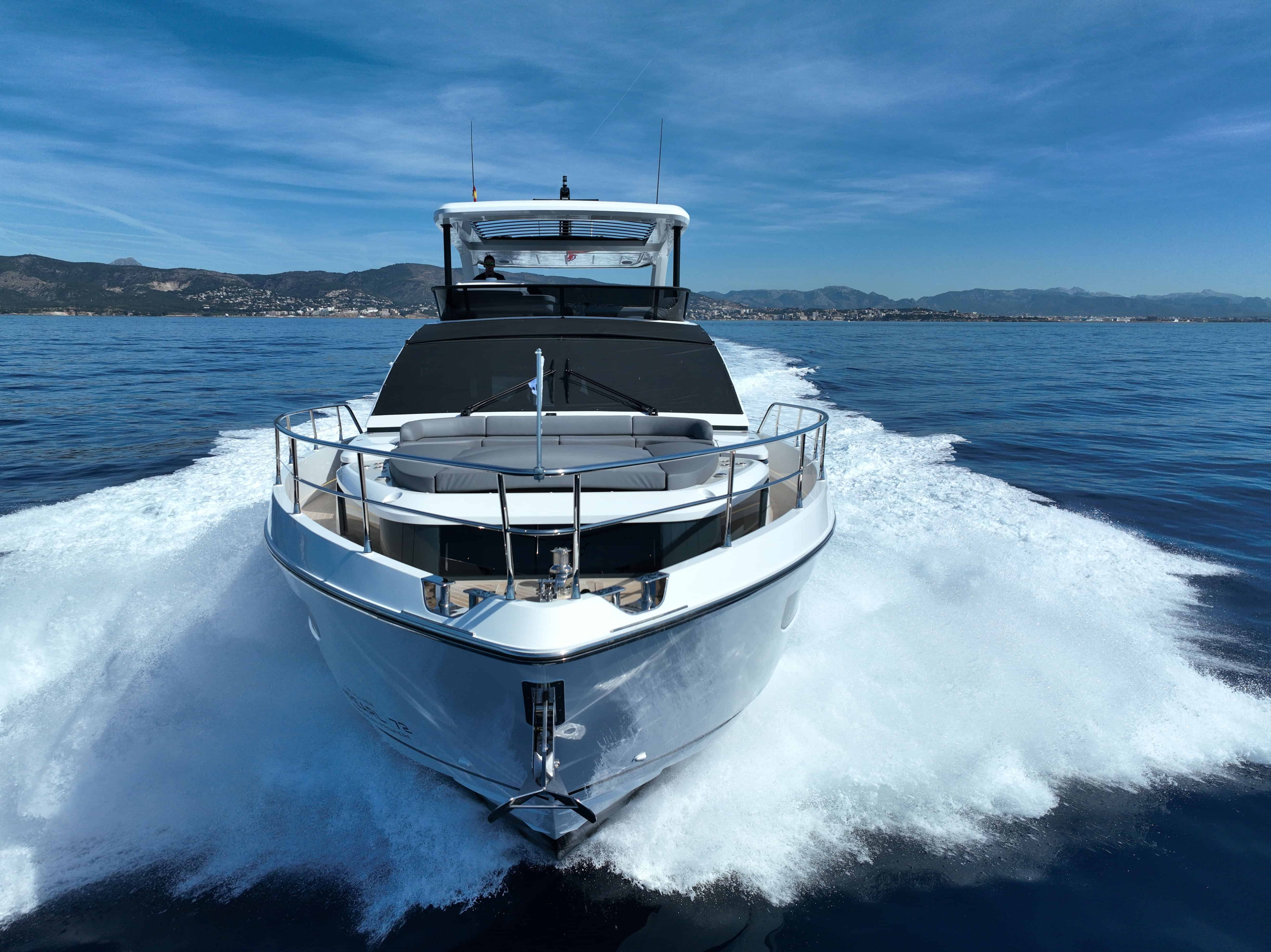 Deive Boat